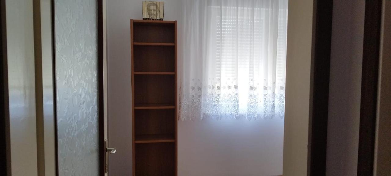 7 Flower Street Apartment Sempeter pri Gorici Exterior foto